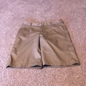 Boys’UA golf shorts